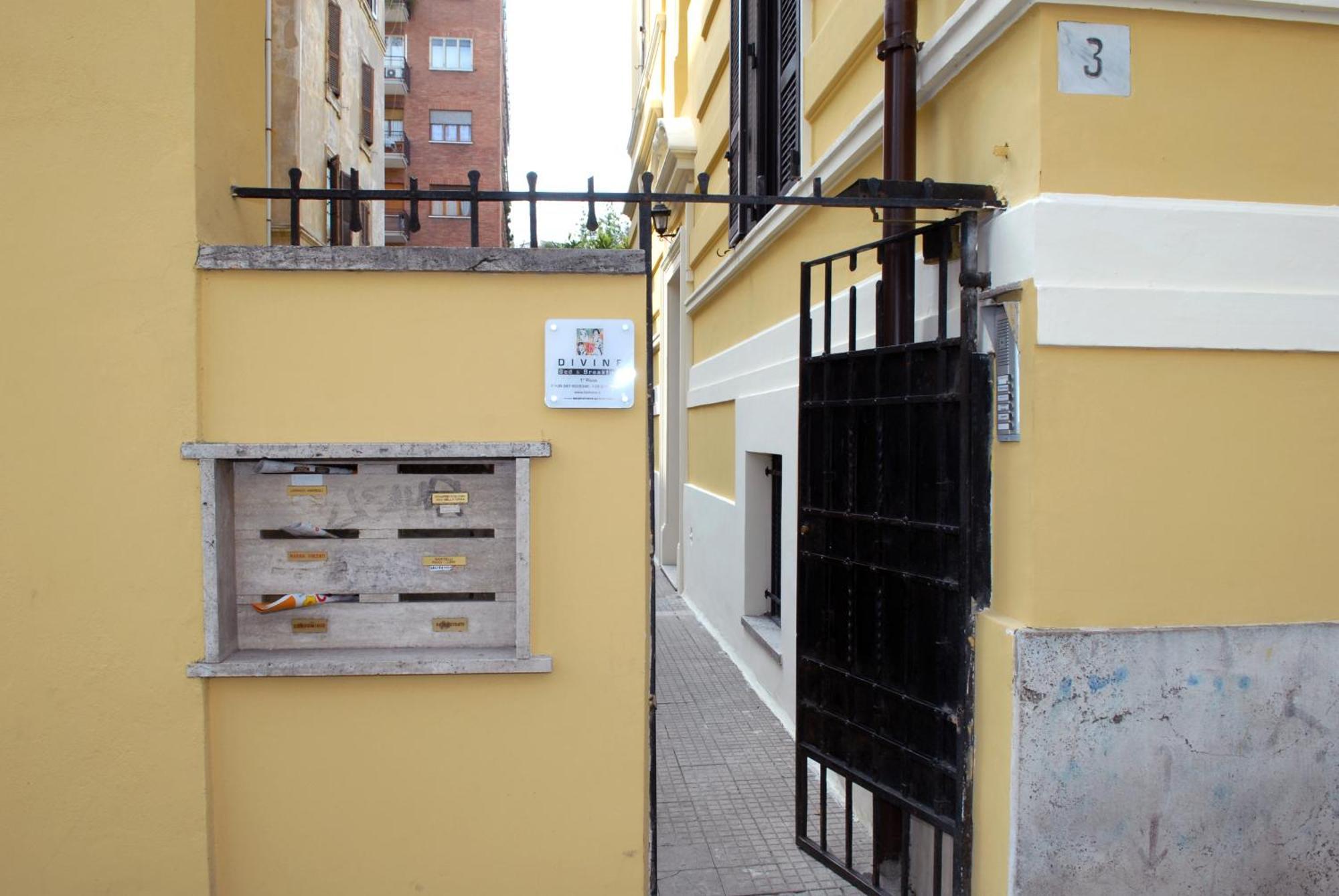 Divine Bed & Breakfast Roma Exterior foto